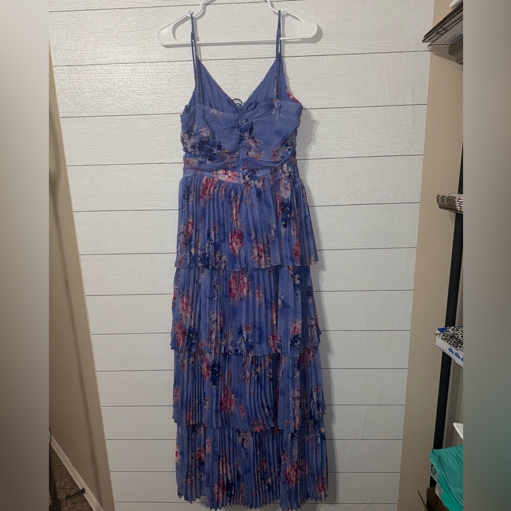 NEW ASTR Daytona Floral Pleated Halter Maxi Dress Periwinkle Size Large - Picture 8 of 11